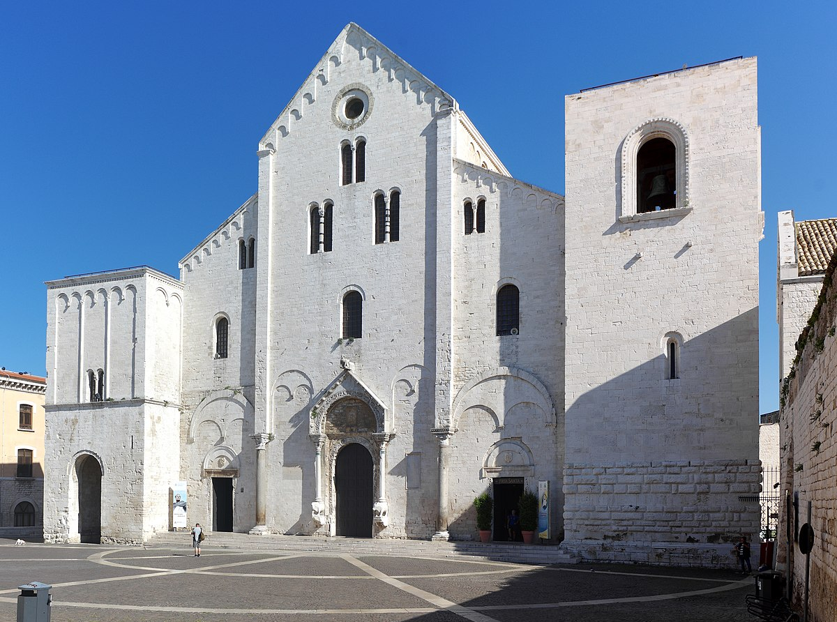 Furto alla Basilica di San Nicola, rubati arredi della statua del Santo Patrono di Bari