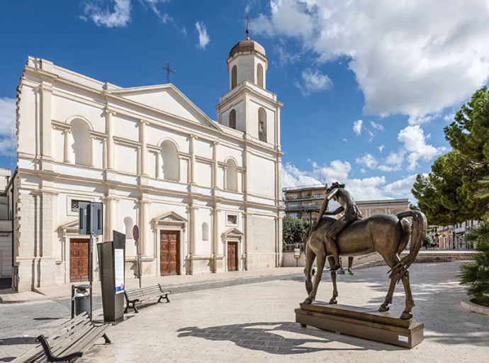 ‘ Monumenta- Arte in Cantiere’ arriva a Canosa di Puglia con il ' Il Giovane cavaliere della pace’ di Venanzo Crocetti